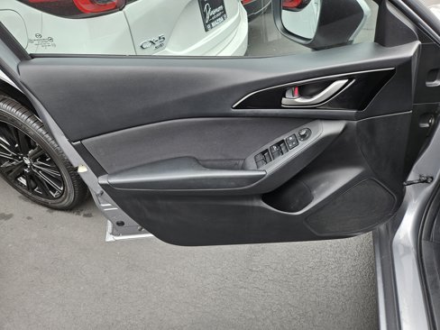 Used 2016 MAZDA MAZDA3 i Sport w/ Preferred Equipment Package image 16