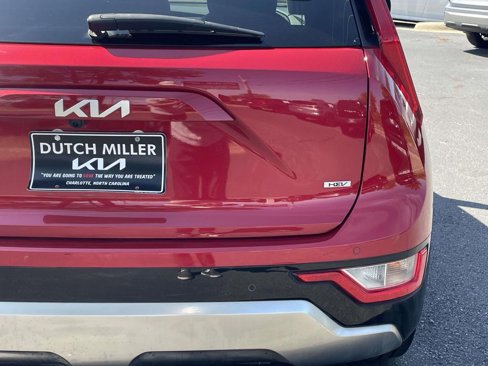 Certified 2023 Kia Niro EX Touring image 13