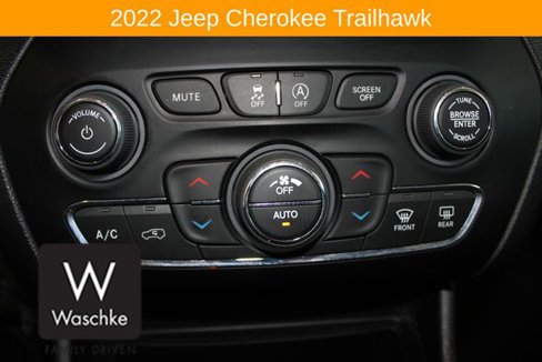 Used 2022 Jeep Cherokee Trailhawk w/ Trailer Tow Group image 30