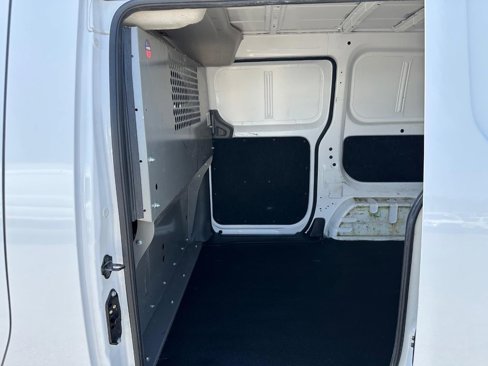 Used 2019 Nissan NV200 S image 21