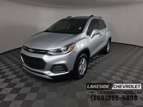 Used 2019 Chevrolet Trax LT w/ LT Convenience Package image 1