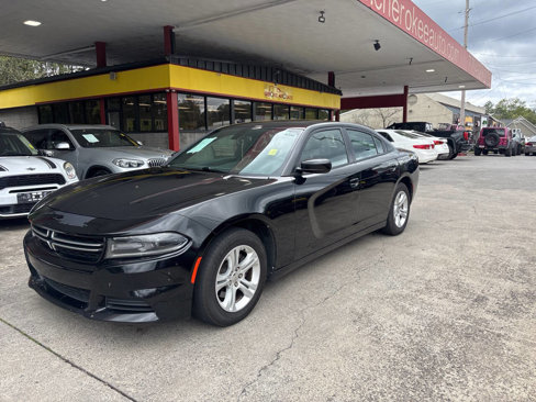Used 2019 Dodge Charger SXT image 3