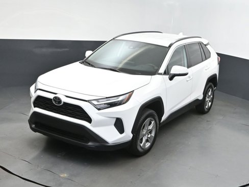 Used 2022 Toyota RAV4 XLE image 31