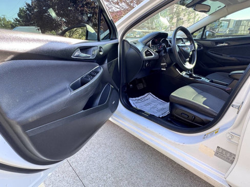 Used 2018 Chevrolet Cruze LT image 9