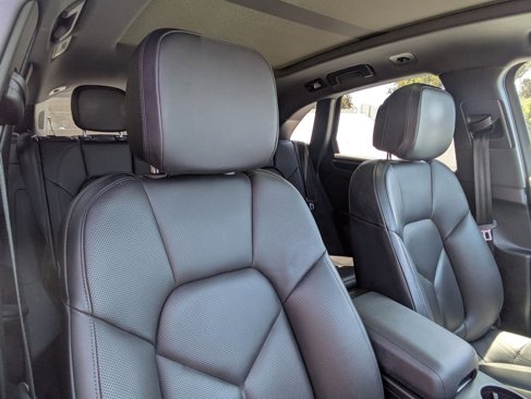 Certified 2022 Porsche Macan S image 26