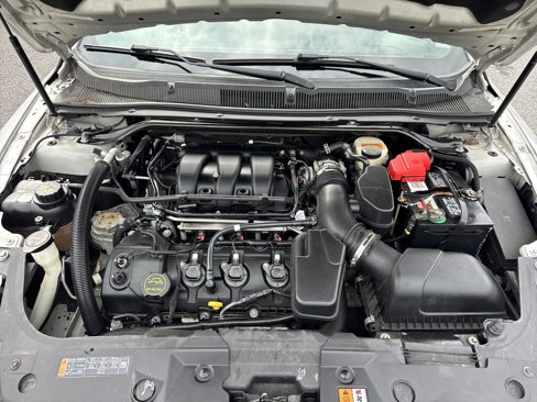 Used 2016 Ford Taurus SEL w/ Equipment Group 201A image 9