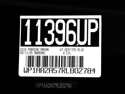 Certified 2024 Porsche Macan w/ Premium Plus Package image 29