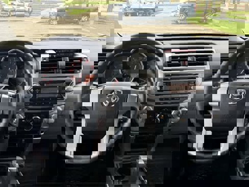 Used 2011 Toyota 4Runner Limited image 16