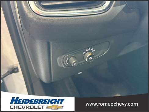 Used 2022 Chevrolet Equinox LT image 20