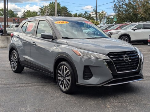 Certified 2023 Nissan Kicks SV image 3