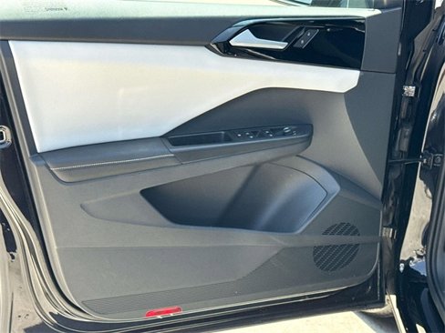 Certified 2025 Volkswagen Taos S image 23