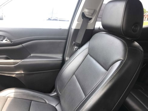 Used 2023 GMC Acadia SLT image 24
