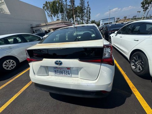 Used 2019 Toyota Prius LE image 3
