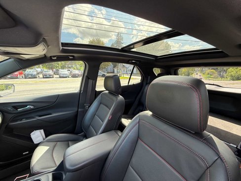 Used 2023 Chevrolet Equinox RS w/ RS Leather Package image 19