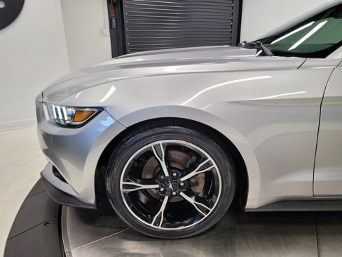 Used 2015 Ford Mustang Coupe image 30