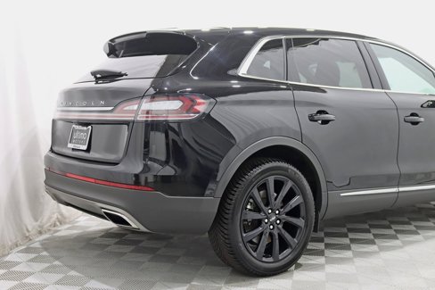 Used 2022 Lincoln Nautilus Reserve w/ Monochromatic Package image 9