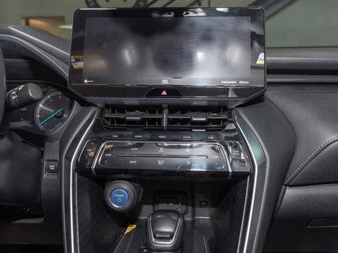 Used 2021 Toyota Venza Limited image 11