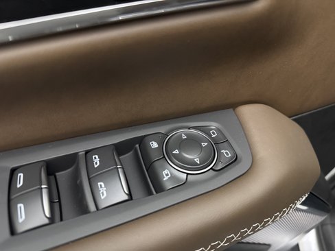 New 2025 GMC Yukon Denali Ultimate image 28