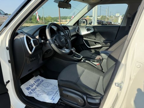 Used 2023 Kia Soul LX w/ Option Group 015 image 11
