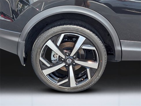 Used 2022 Nissan Rogue Sport SL w/ Premium Package image 11