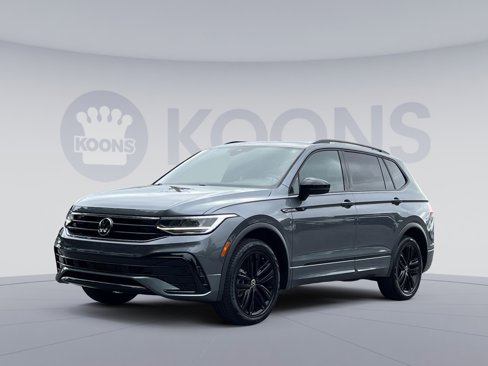 Used 2022 Volkswagen Tiguan SE R-Line image 1