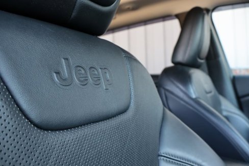 Used 2019 Jeep Cherokee Limited image 50
