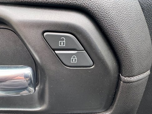 Used 2021 Chevrolet Silverado 1500 LT w/ Bed Protection Package image 12