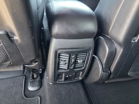 Used 2021 Jeep Grand Cherokee Laredo X image 17