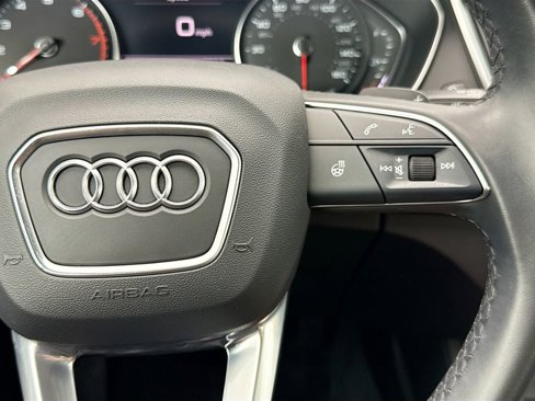 Used 2023 Audi Q5 2.0T Premium w/ Convenience Package image 12