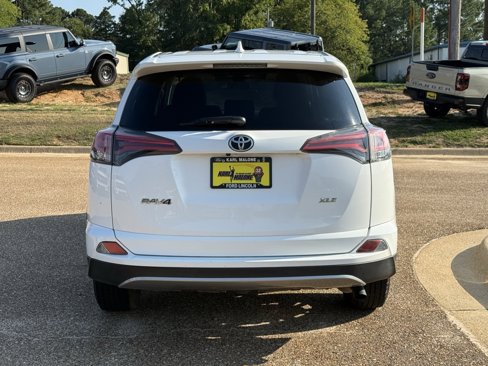 Used 2018 Toyota RAV4 XLE image 6