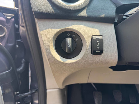 Used 2013 Ford Fiesta S image 26