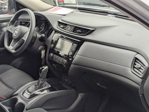 Used 2020 Nissan Rogue S image 23