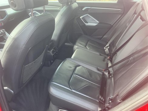 Used 2024 Audi Q3 2.0T Premium image 24