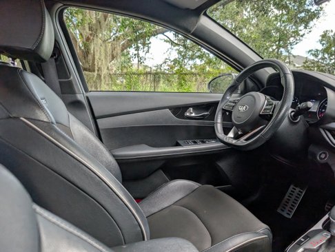 Used 2020 Kia Forte GT-Line image 11