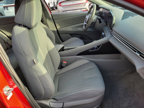 Certified 2023 Hyundai Elantra SEL w/ Convenience Package image 15
