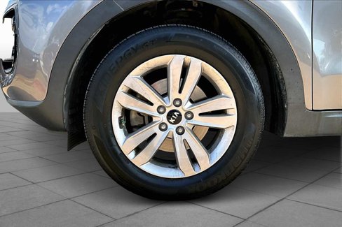 Used 2017 Kia Sportage LX image 9