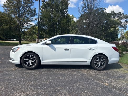 Used 2016 Buick LaCrosse Sport Touring image 3