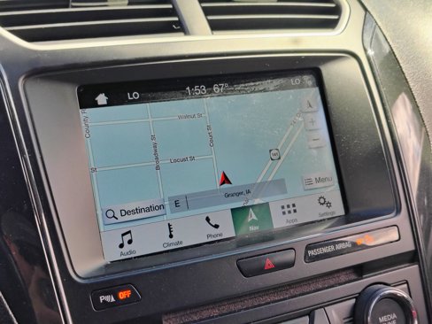Used 2017 Ford Explorer XLT w/ Equipment Group 202A image 4