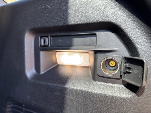 Used 2022 Ford Explorer XLT w/ Equipment Group 202A image 24