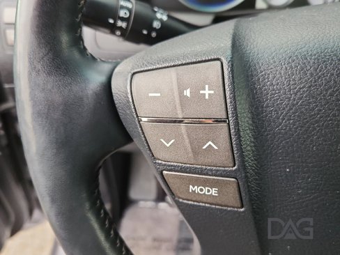 Used 2011 Lexus LX 570 4WD w/ Luxury Pkg image 30