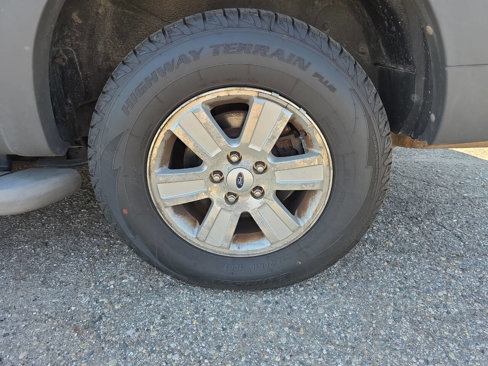 Used 2006 Ford Explorer XLT image 30