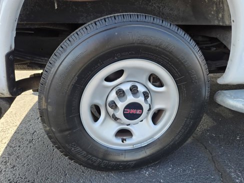 Used 2023 GMC Savana 2500 w/ Driver Convenience Package image 35