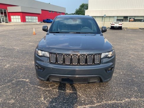 Used 2018 Jeep Grand Cherokee Altitude image 6