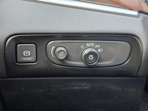 Used 2018 Buick Enclave Avenir w/ Avenir Technology Package image 45