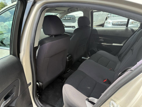 Used 2013 Chevrolet Cruze LT image 10