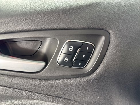 Used 2015 Ford Escape Titanium image 11