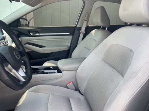 Used 2022 Nissan Altima 2.5 SV image 8