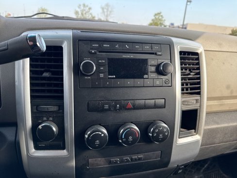 Used 2011 RAM 1500 Classic SLT image 9