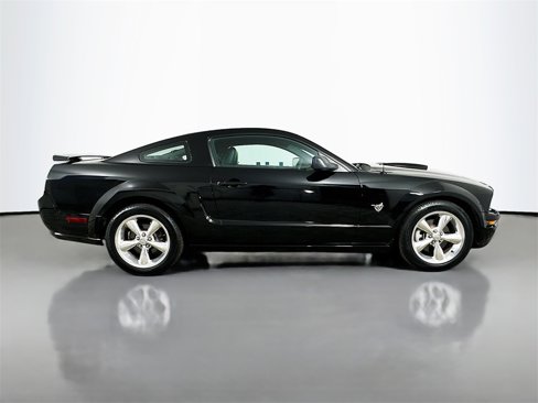 Used 2009 Ford Mustang GT image 8