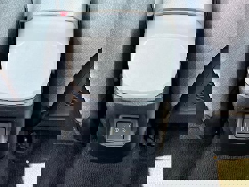Certified 2024 Hyundai Elantra Limited image 18